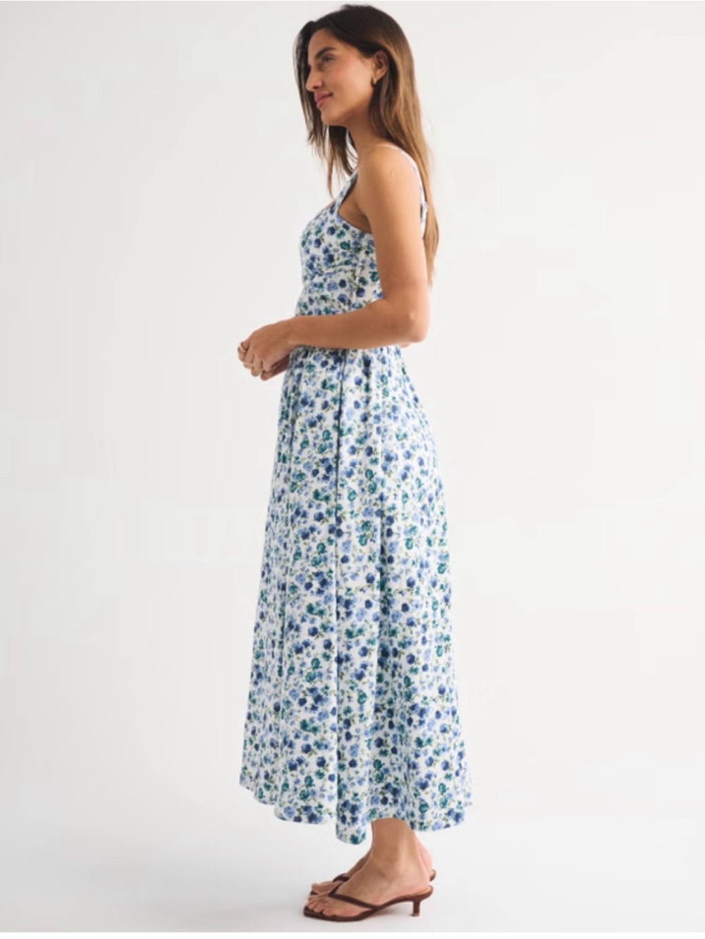 100% Cotton
Bra-Free Dipped-Waist Maxi Dress - Picture 2 of 5